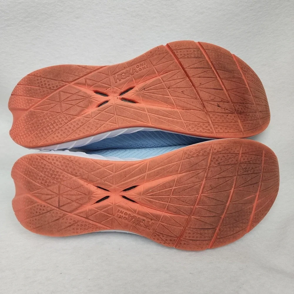 Hoka One One hoka one